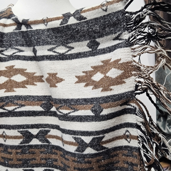 Aztec Southwestern Tribal Print Fringe Cardigan Wrap Jacket Boho Western Blanket - Picture 8 of 12